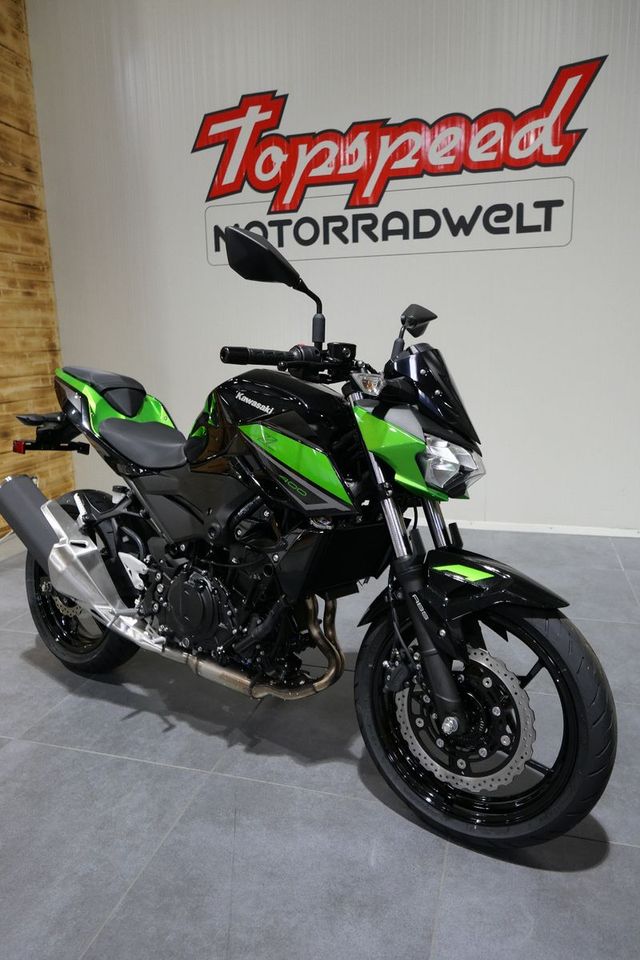 Kawasaki Z 400  + 4 Jahre Garantie in Trier