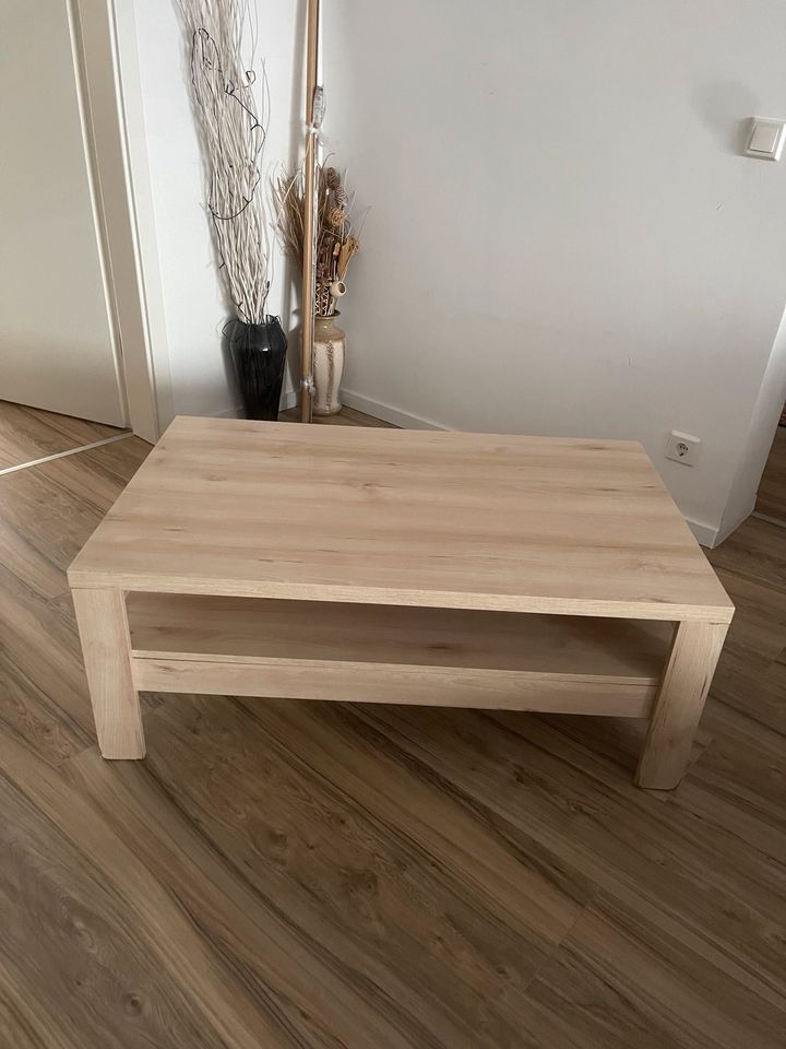 Guter Holztisch zu verkaufen!!!!! in Bielefeld