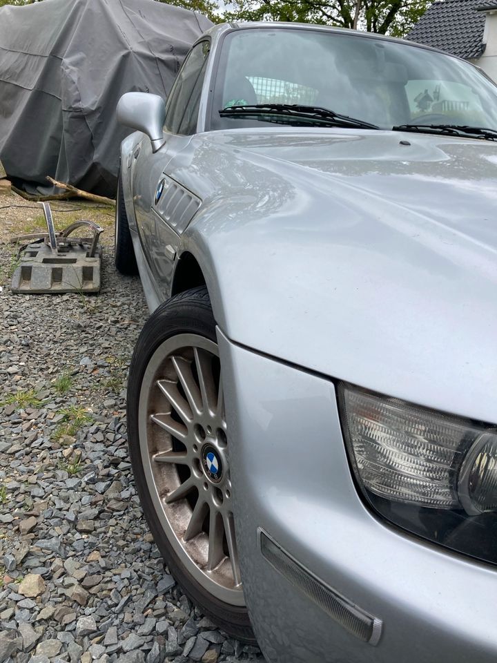 BMW z3 Coupé 3.0 silber in Köln