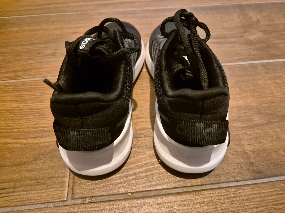 ADIDAS Schuhe Sneaker - Größe 28 / UK 10 in Fredersdorf-Vogelsdorf