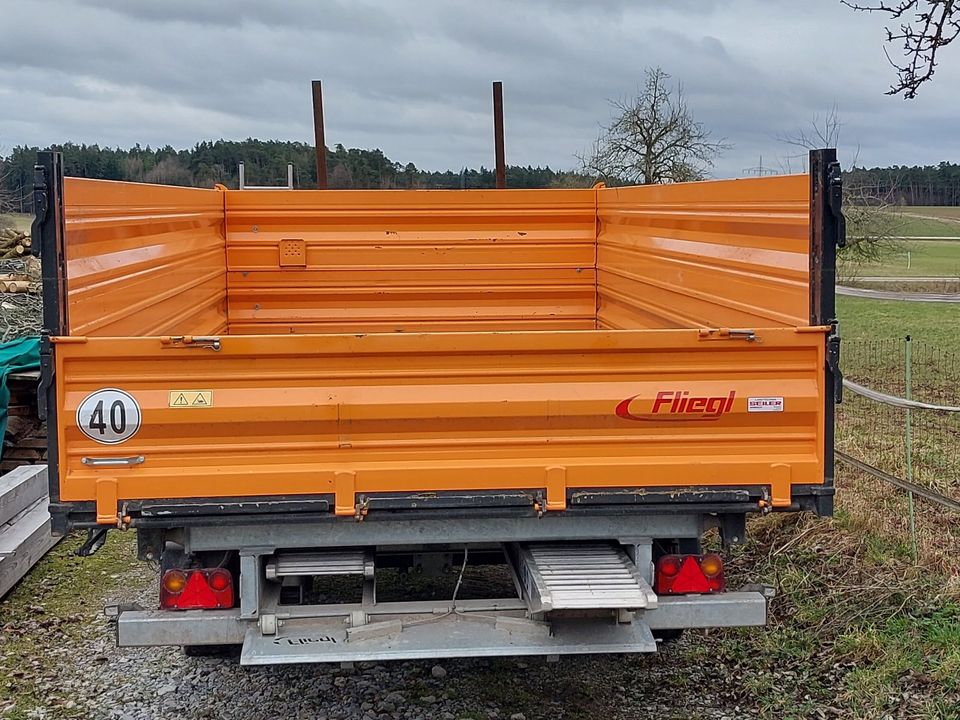 Fliegl TSK 130 2-Achs Tandem 3-Seiten-Kipper mit Rampenschacht in Leutershausen