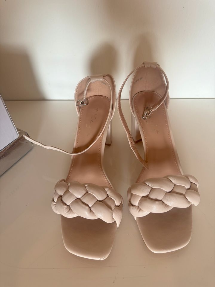 Damenschuhe Kayla Shoes/ Sandalen mit Absatz Kayla Shoes in Essen