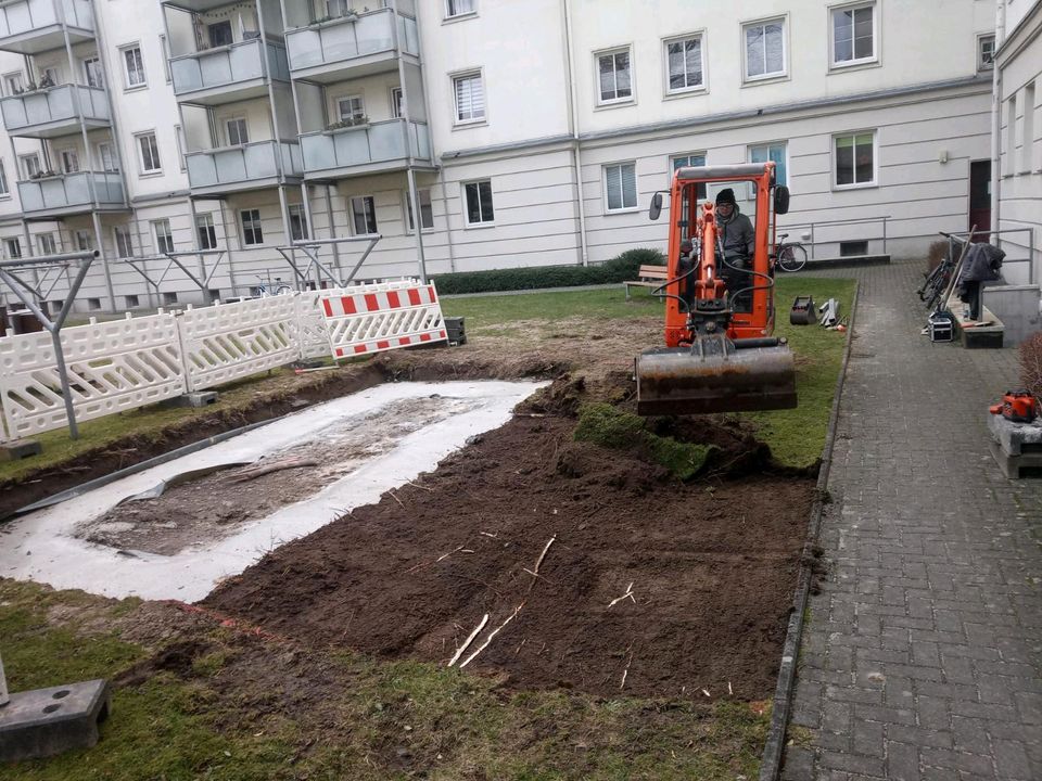 GalaBau bietet Pflasterarbeiten (Terasse, Zufahrt), Zaunbau, in Rostock