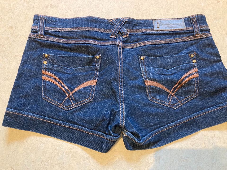 Jeans Hot Pant, Stradivarius, Gr. 40 in Reutlingen