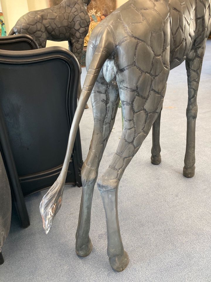 Bronze Giraffen Set 180x154x45cm & 140x180x27cm in Düsseldorf