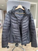Jacke von AMISU – Größe 36 – mit Kapuze – Top-Zustand Mitte - Tiergarten Vorschau