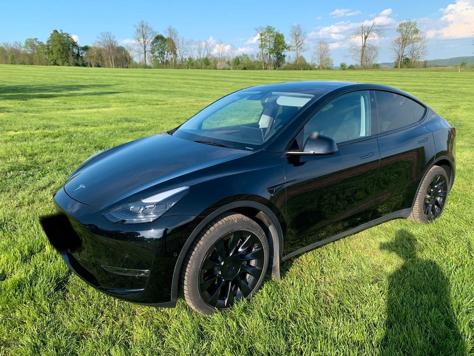 Tesla Model Y Long Range EZ 09/22 Allradantrieb in Schmallenberg