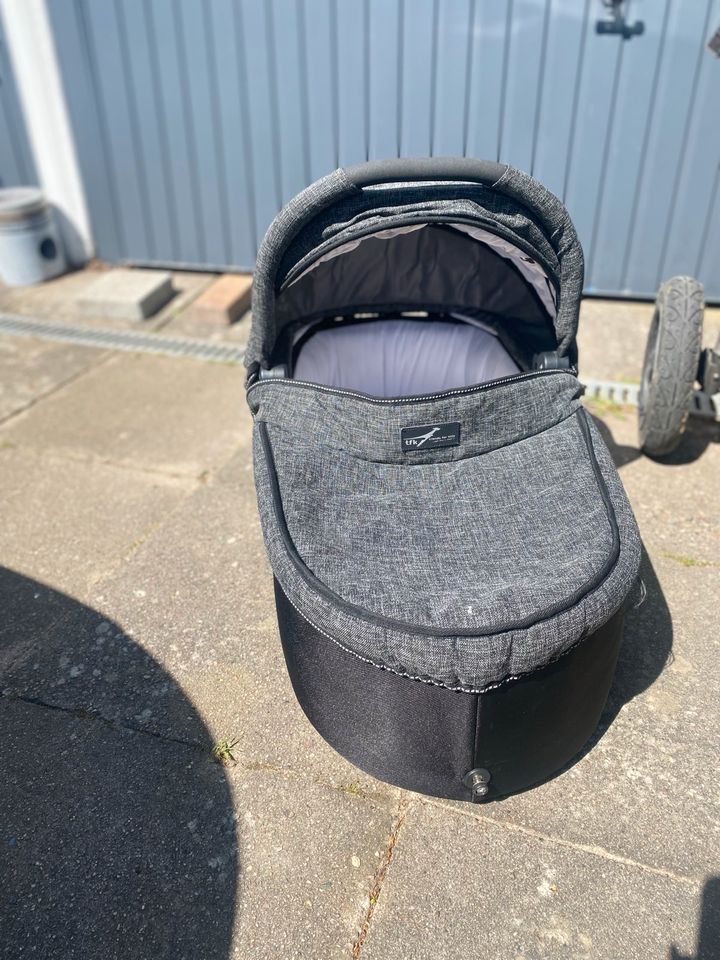 Kinderwagen TFK Joggster in Heiligenhafen 