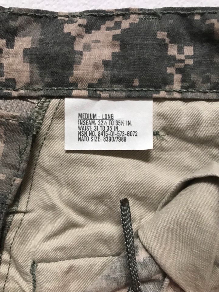 US Army  ACU Hose Gr. M/L Flame Resistant in Suhl