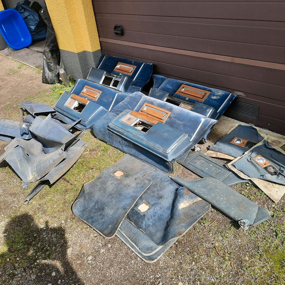 Innenausstattung Cadillac Fleetwood, Velours blau in Gelsenkirchen