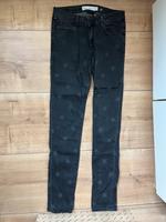 Coole Sternchenjeans von s.Oliver, Größe 38/34 Hessen - Waldbrunn Vorschau