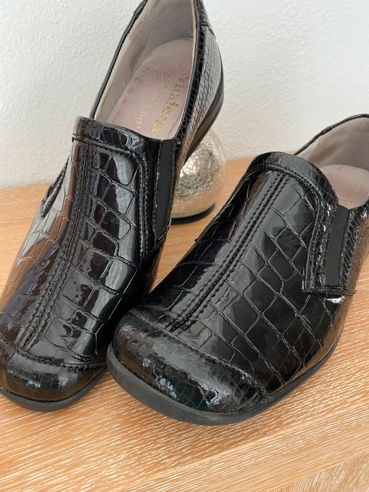 Vitaform Schuhe in schwarz Größe 39 in Kleinostheim