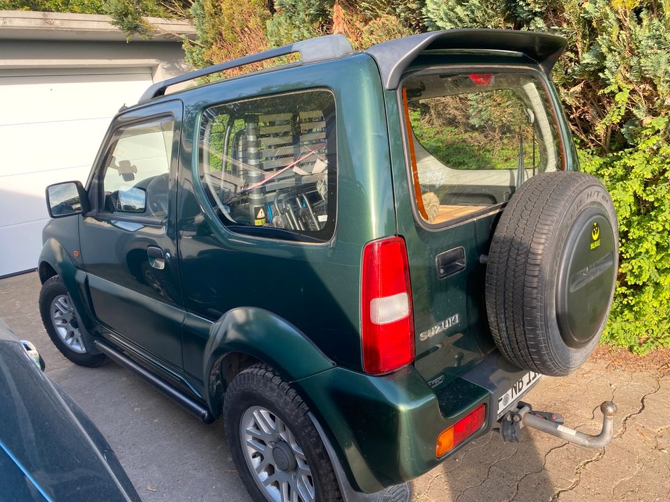 Suzuki Jimny mit Dachgepäckträger (optimales Jagdfahrzeug) in Herford