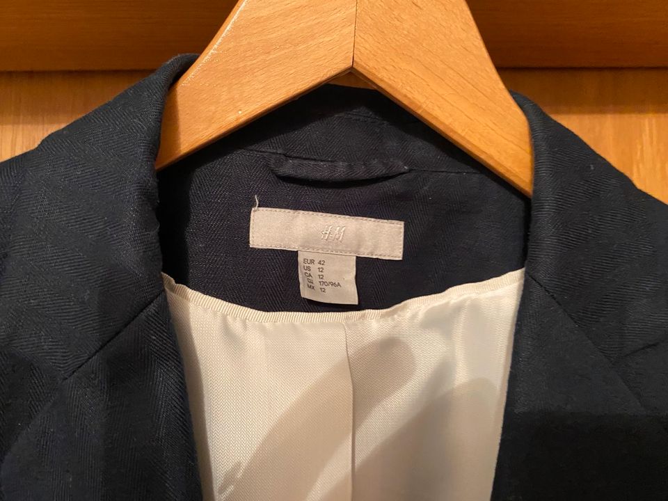 Blazer H&M blau navy Gr. 42 in Drochtersen