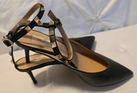 Valentino Garvani Rockstud Leder Pumps  Schwarz Gr. 37,5 Hessen - Bad Vilbel Vorschau