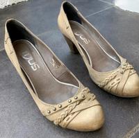 MJUS Leder Pumps m. Nieten| Fb. beige | Gr. 40 Sachsen - Malschwitz Vorschau