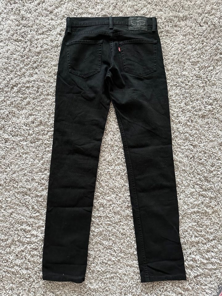 Levi’s Jeans 28/32 schwarz in Stuttgart