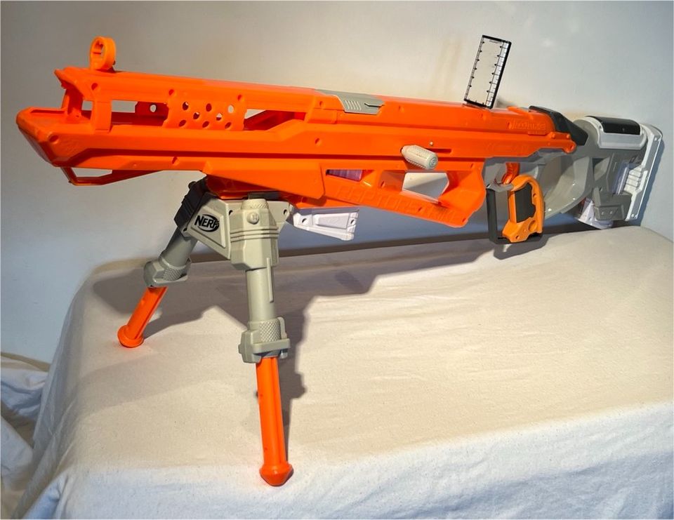 Nerf Sammlung - Riesiges Bundle mit 13 Waffen inklusive Munition in Meerbusch