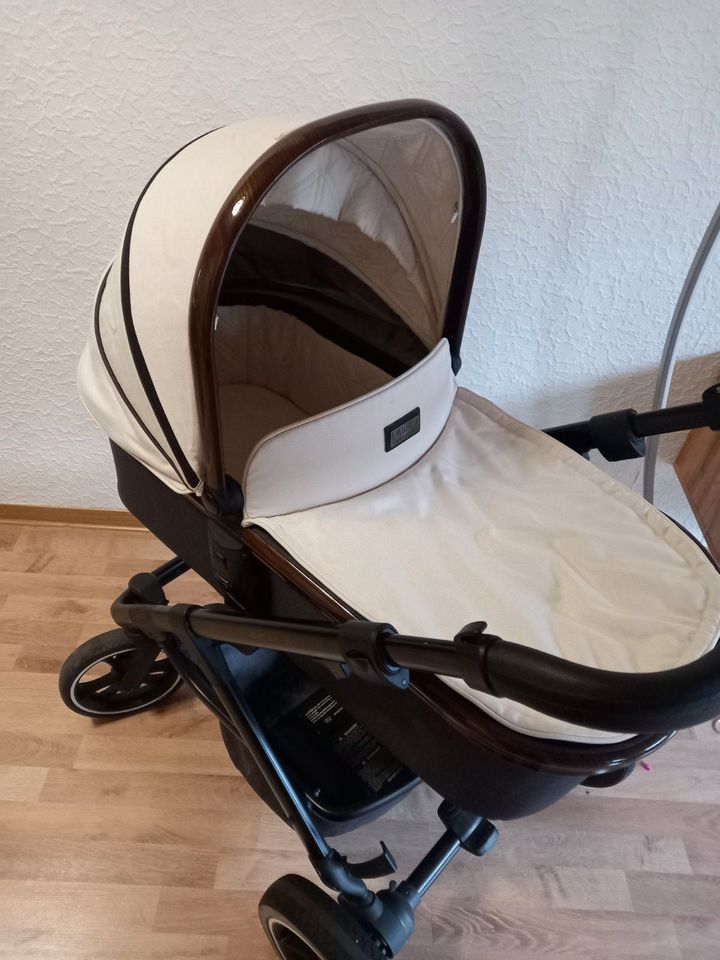 Kinderwagen 3 in 1 mit BABYSCHALE und WINTERSACK in Würzburg