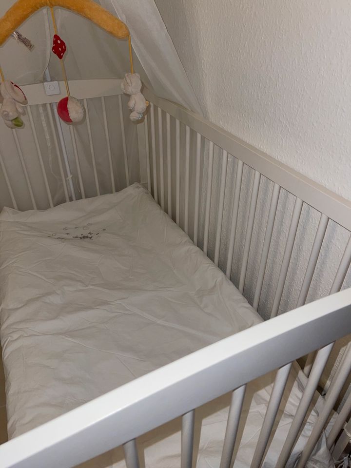 Babybett / Beistellbett mit Matratze in Duisburg