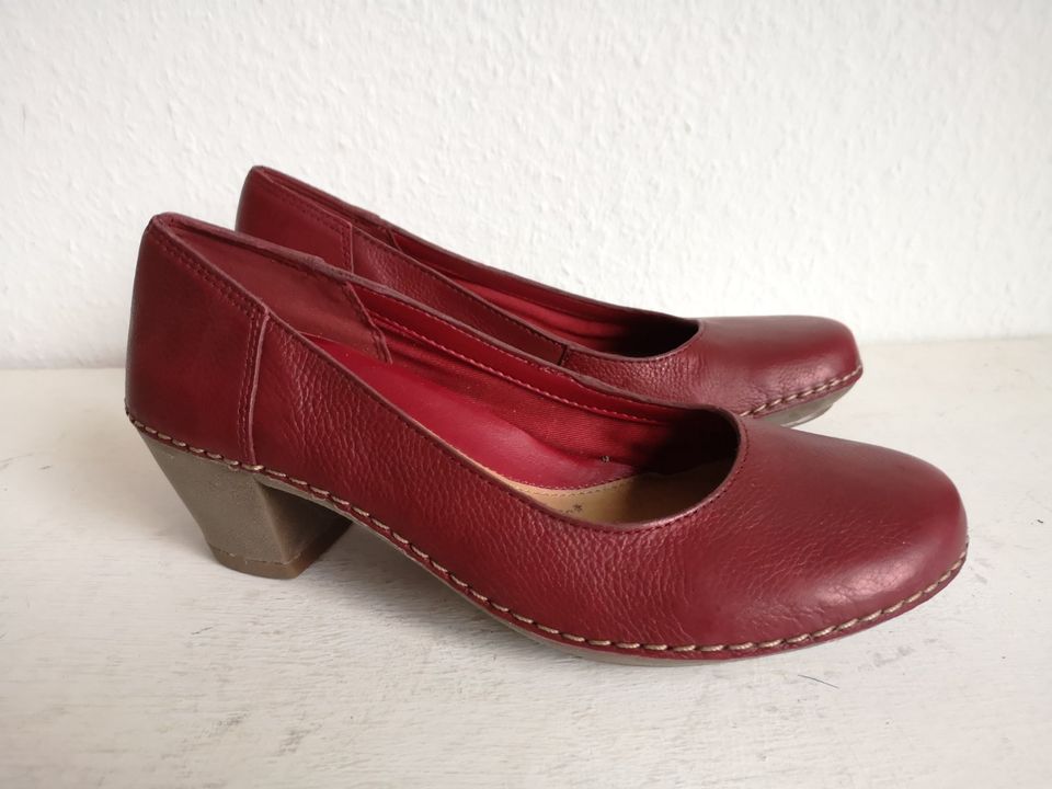 Damen Schuhe Pumps Clarks Emerson Jazz Gr 38 UK 5 rot Leder in Duisburg