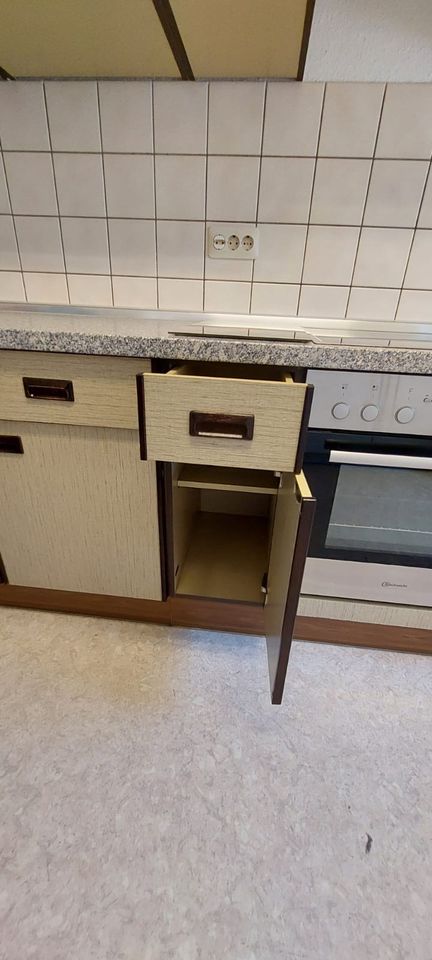 Einbauküche zusammen mit Waschmaschine in Saarbrücken