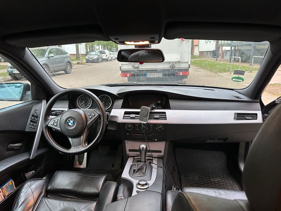 BMW 525d  M Paket Werk aus in Bremen