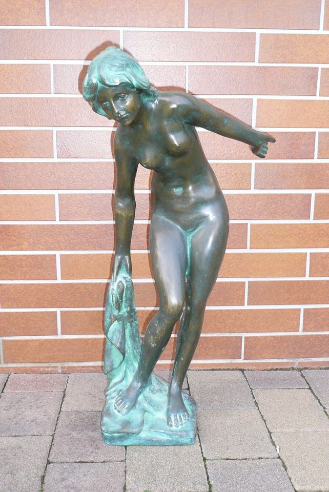 Aus Nachlass Bronzefigur Die Badende 62 cm hoch sehr schön in Usingen