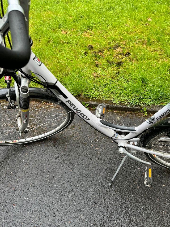 Peugeot Fahrrad 28 Zoll in Jülich