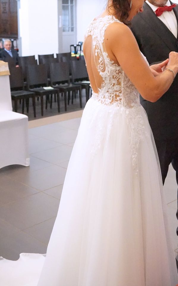 Brautkleid ivory weiß Gr. 38 S Top Zustand Hochzeitskleid in Grimma