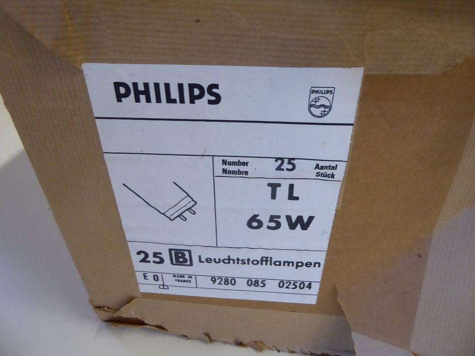 19 x PHILIPS " LEUCHTSTOFFRÖHREN TL65W/25 " WEIß. NEU in Hardheim