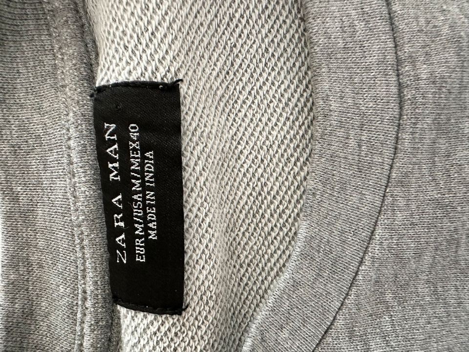 Zara pullover M bestickt Pailletten Motive Schlange in Haimhausen