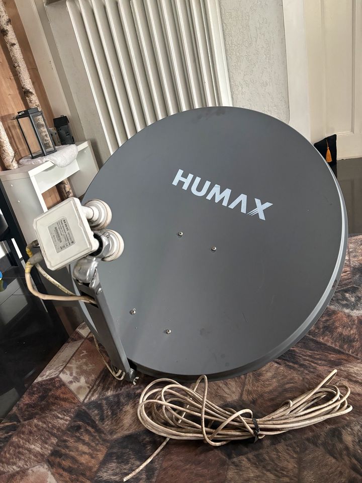 Humax Satellit 90cm in Neunkirchen