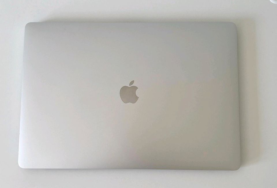 Macbook Pro 2019 16zoll in München