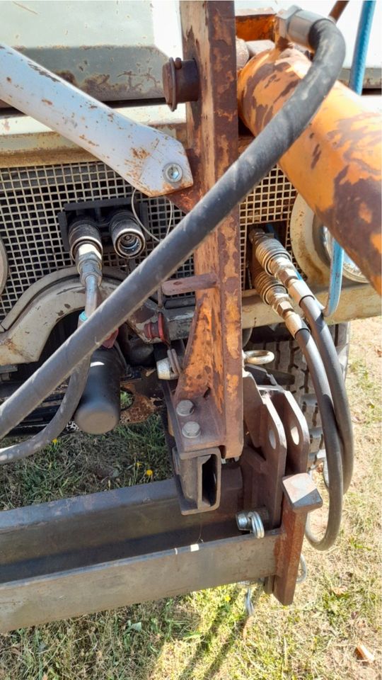 Frontlader Unimog in Limbach