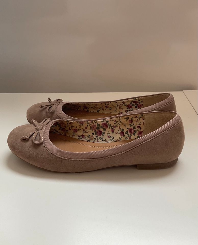 beige Ballerinas in Wildleder-Optik in Erfurt