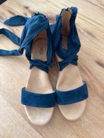 Ugg Sandalen mit Keilabsatz Gr.  40/41 Baden-Württemberg - Oberderdingen Vorschau