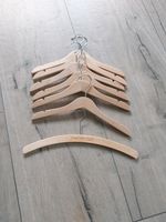 7 Holzkleiderbügel für Kinderklamotten Bayern - Forstinning Vorschau
