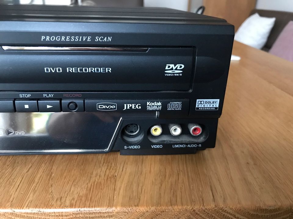 Funai DVD/VHS Dual Recorder W4A-A4180DB in Großenkneten