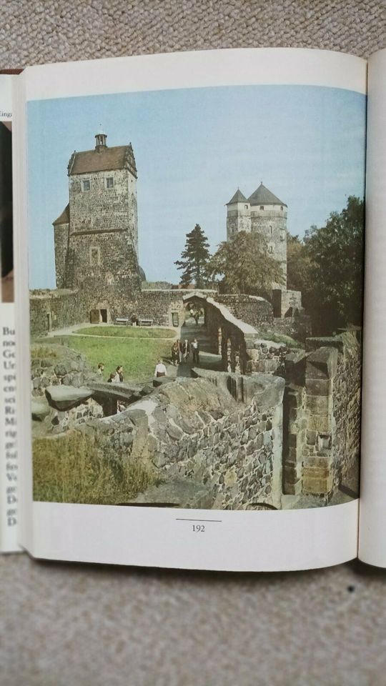 Buch - Burgen und Festungen für 4,90 € inkl. Versand in Merseburg