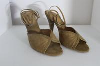 Riemchensandalen mit Absatz Sandalen Ariane Gr. 39 velurlederopti Bayern - Roding Vorschau