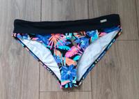 Bikinihose Bikini Hose von Bench, Gr. 42, top Zustand Nordrhein-Westfalen - Langenberg Vorschau