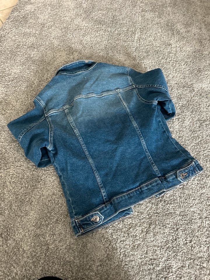 Jeansjacke XS Taily Weijl wie neu in Bodenwerder