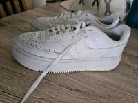 NIKE Schuhe 41 (40) mit Plateau Saarland - Mandelbachtal Vorschau