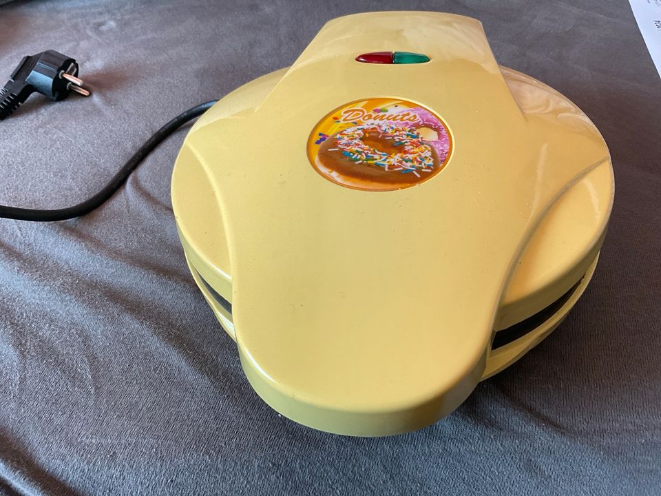 Donutmaker Waffeleisen Toast Backen Kuchen in Blaubeuren