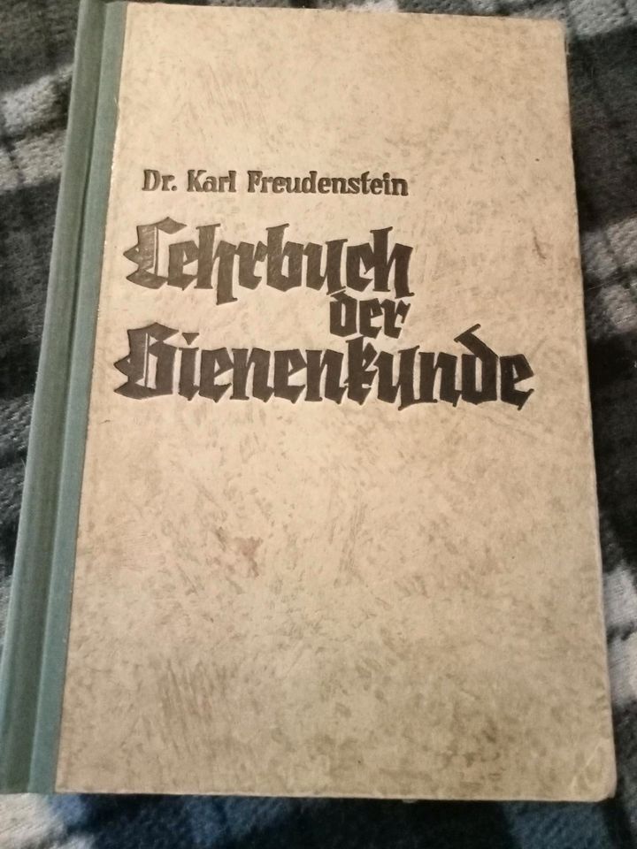 Imkerbuch.Lehrbuch der Bienenkunde. Dr. Karl Freudenstein.1938 . in Doberlug-Kirchhain