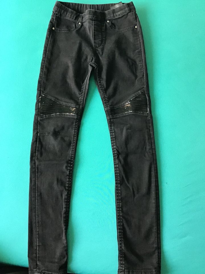 Jeans Leggings Treggings gr. 134 H&m in Karlsdorf-Neuthard