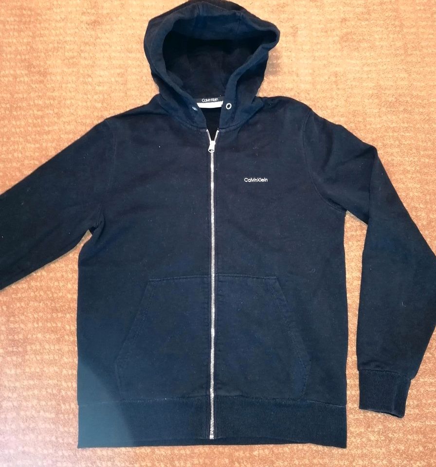 Calvin Klein Sweatshirt mit Kaputze Gr. M NEUWERTIG in Lahr (Schwarzwald)