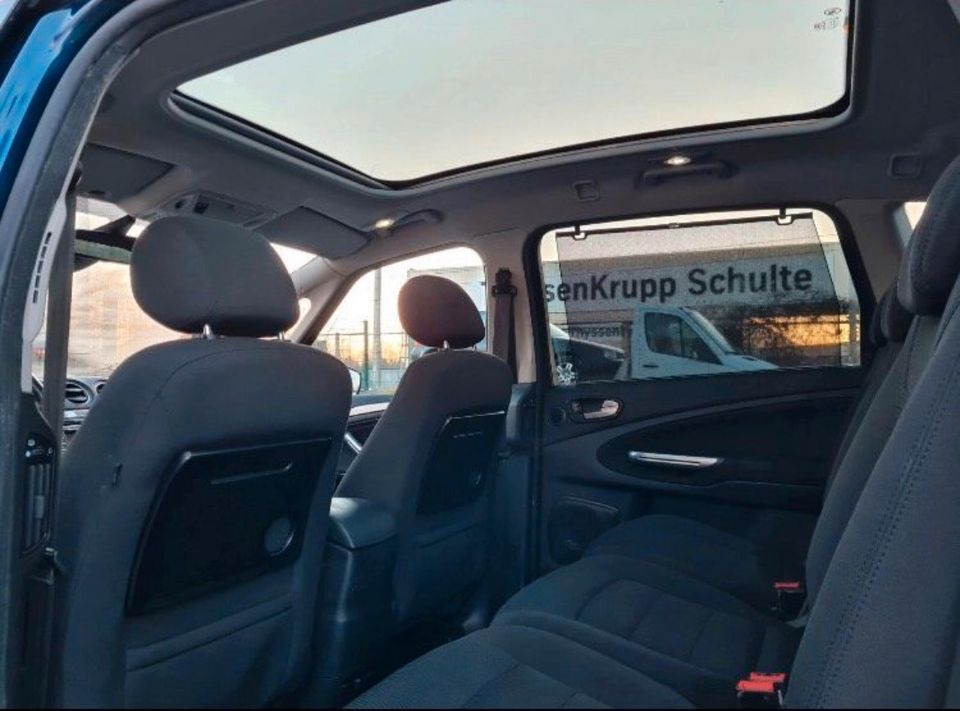 Ford S-Max 2,0 TDCi Titanium Keyless-Go/7-Sitzer in Göttingen