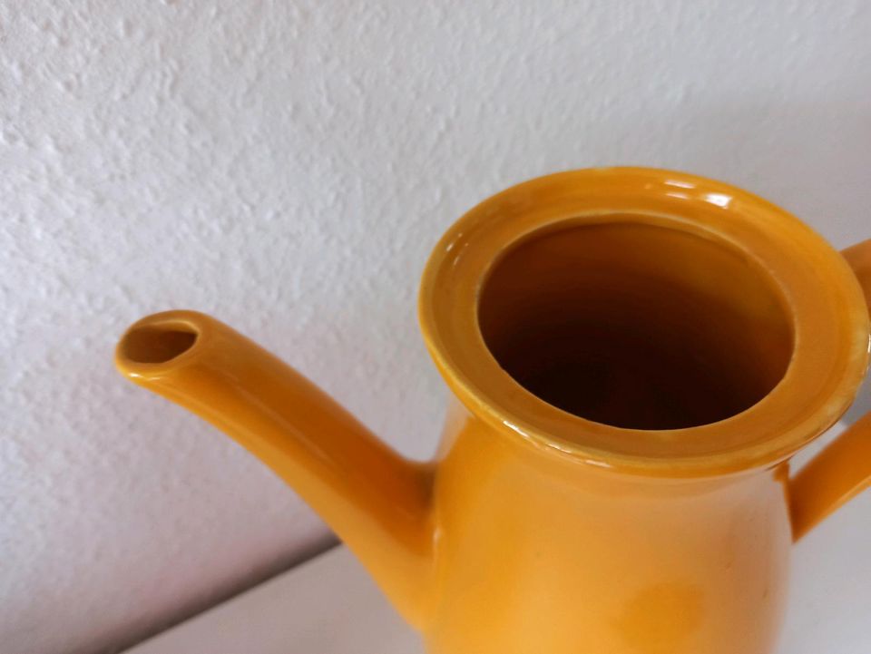 Kaffeekanne gelb Krug Keramik Karaffe Saft Krug vintage in Ingoldingen